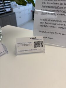 Business card with QR code to take away - Medix Altstetten